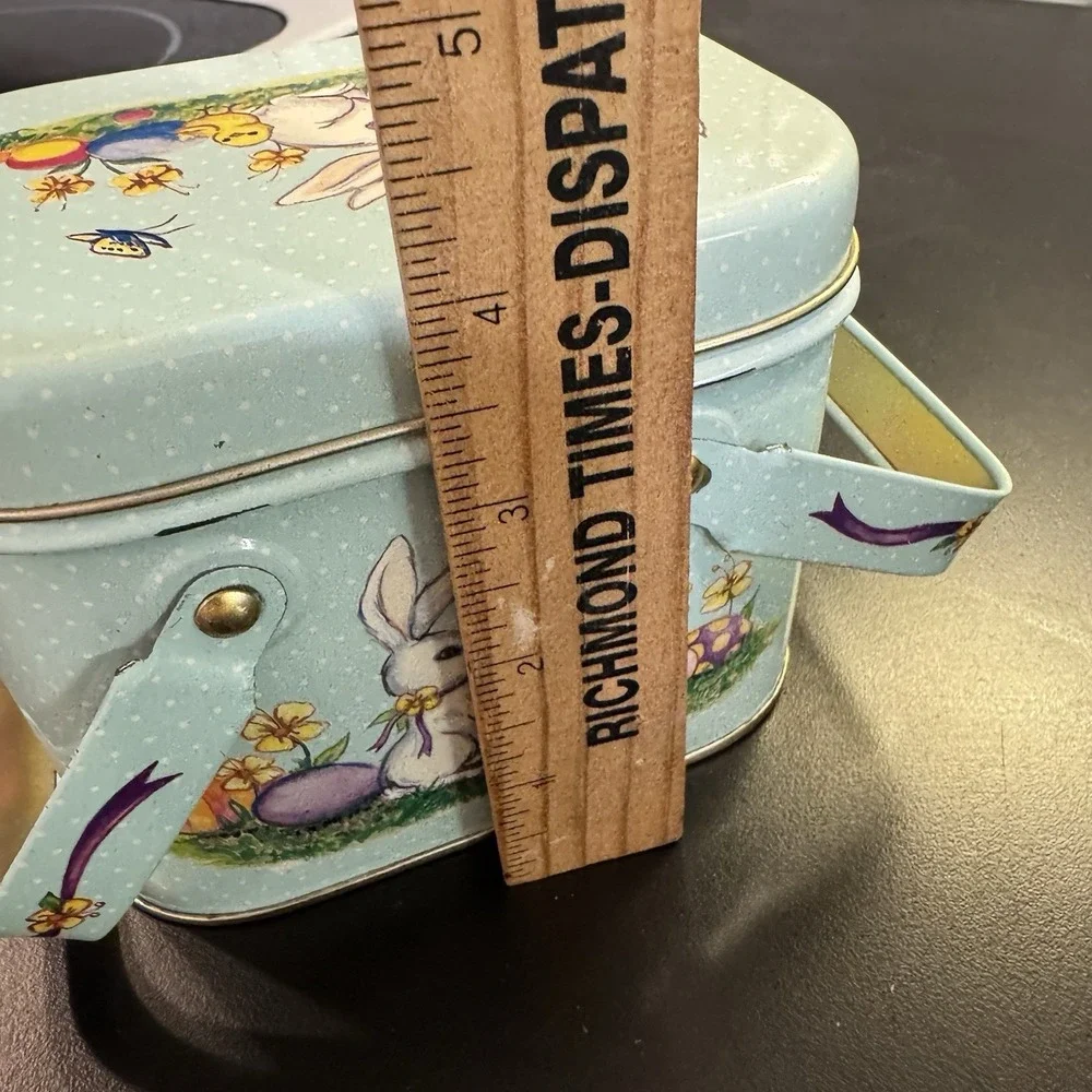 Easter Bunny‎ double handled tim from Hong Kong
